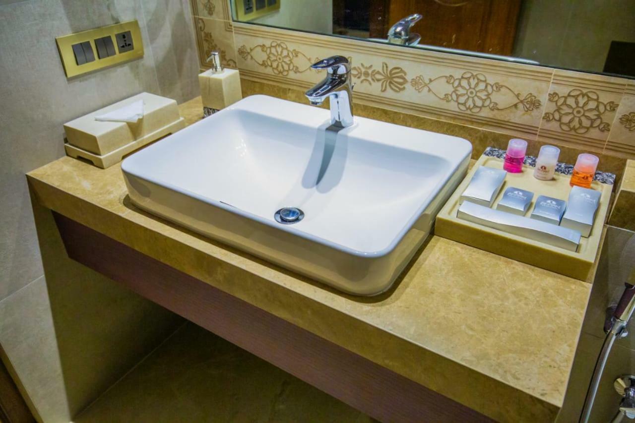 Hotel Sai Palace , Μπανγκαλόρ Εξωτερικό φωτογραφία